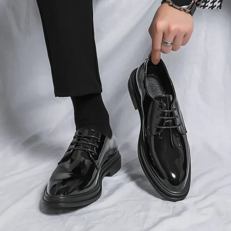 Men’s Black Derby Shoes with Lace-Up