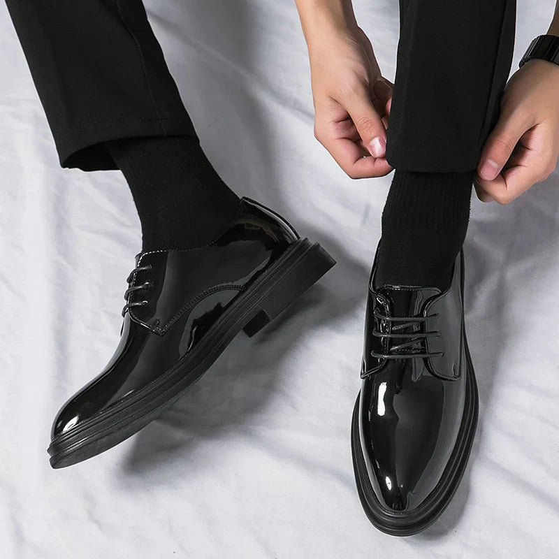 Men’s Black Derby Shoes with Lace-Up