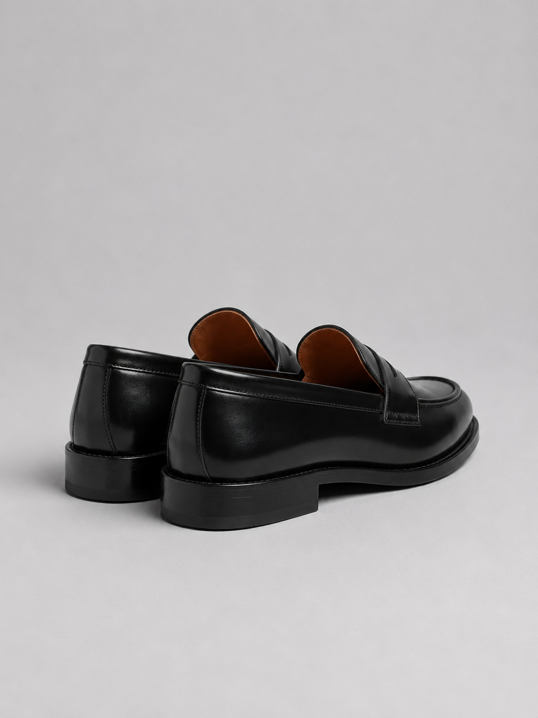 Men’s Penny Loafers with Classic Silhouette