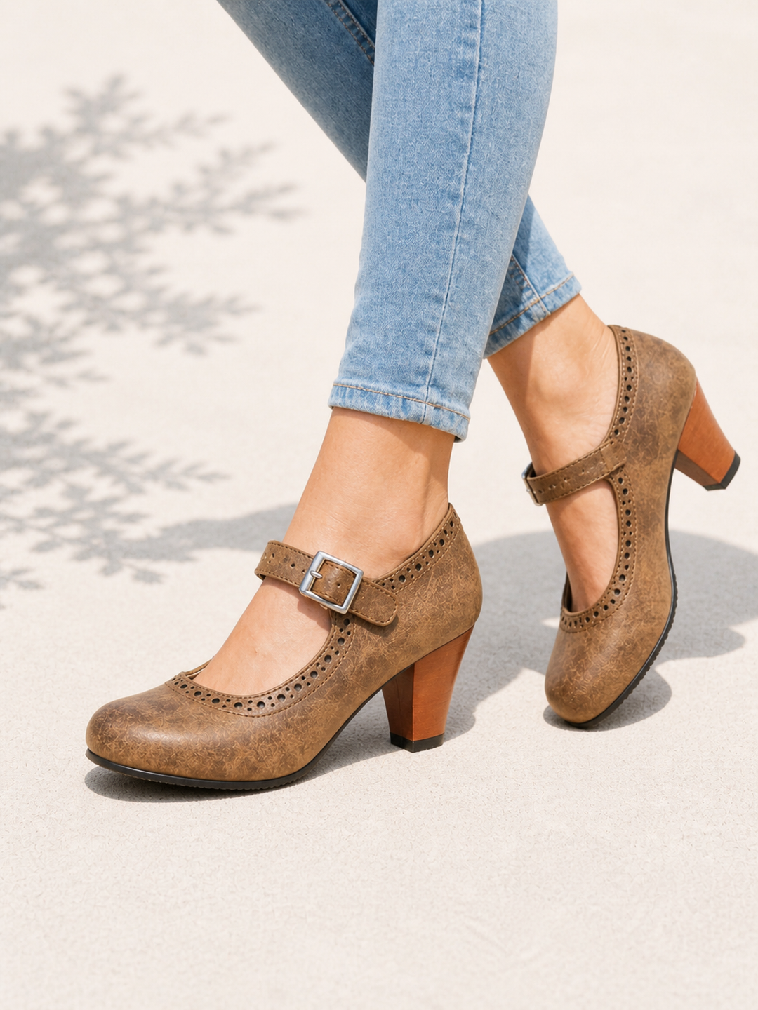 Women’s Block Heel Mary Jane with Brogue