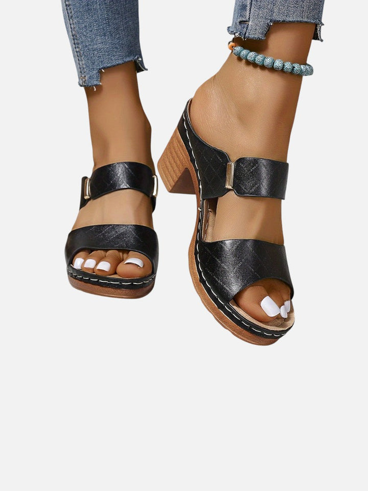 Women’s Block Heel Sandals with Quilted Look