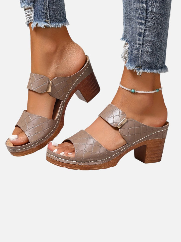 Women’s Block Heel Sandals with Quilted Look