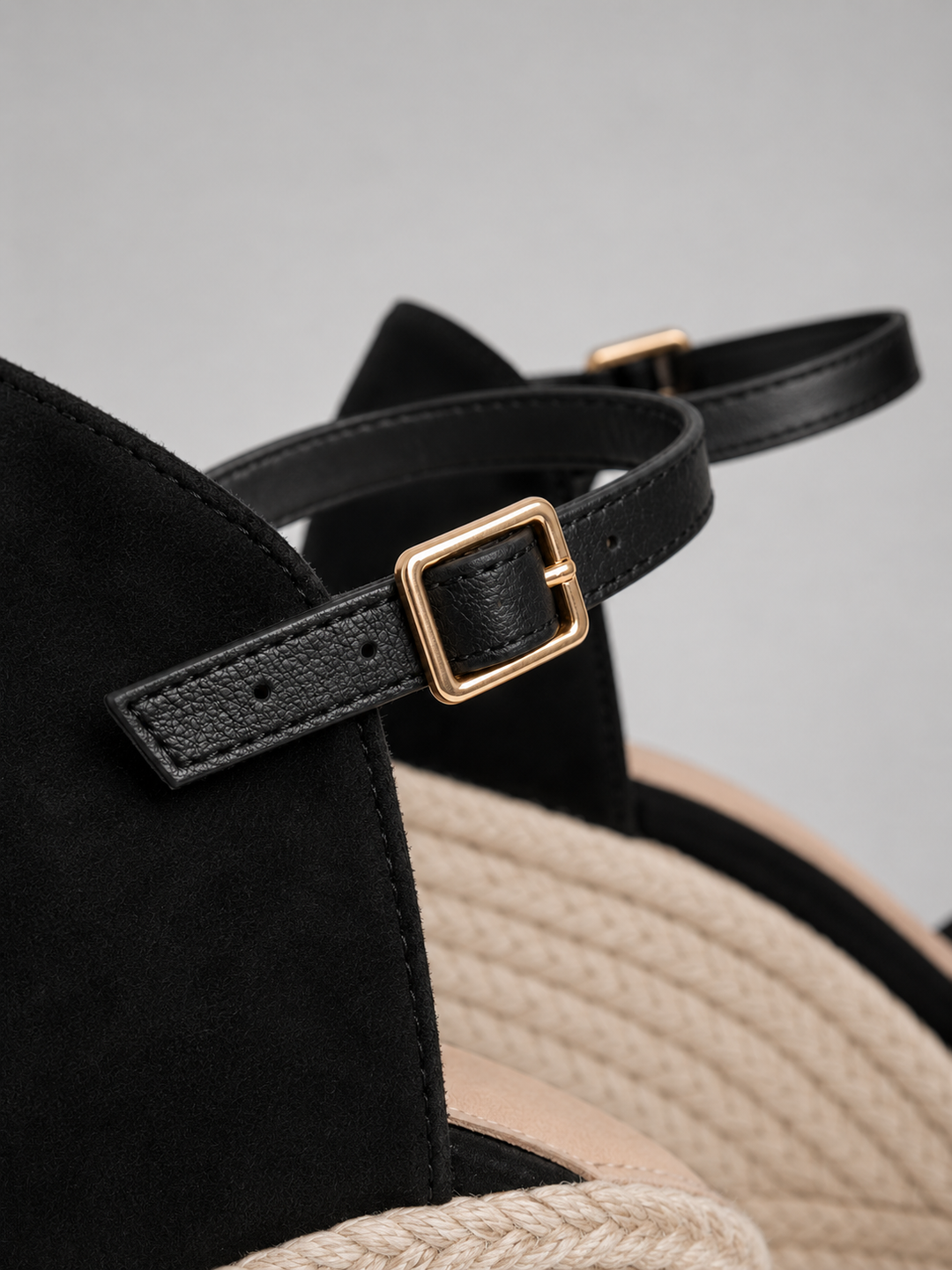 Women’s Closed Toe Sandals with Ankle Strap