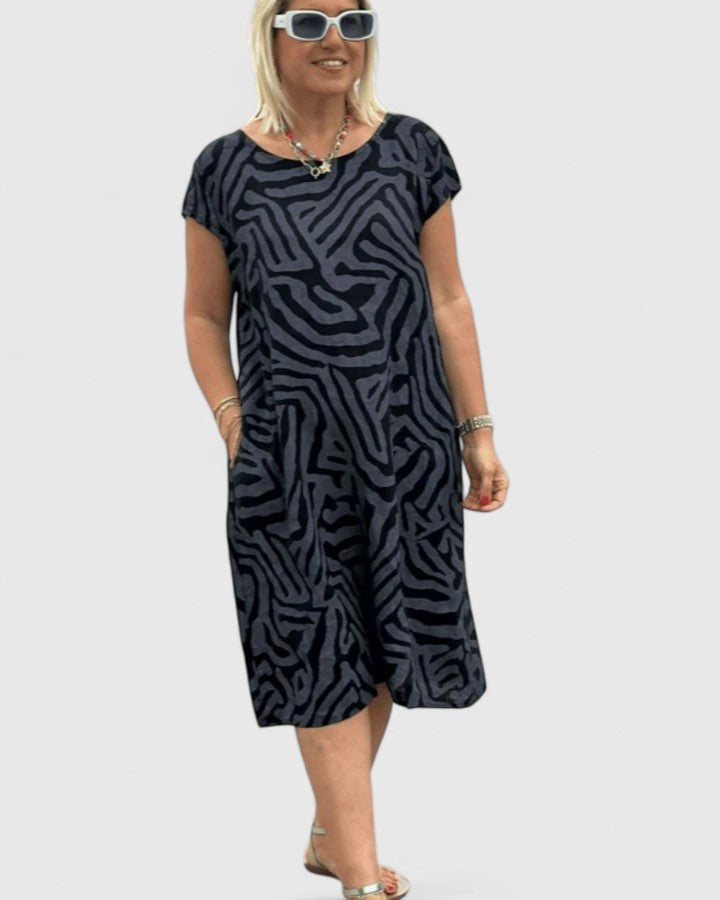 Women's Elegant Dress with A-line Fit for City Strolls