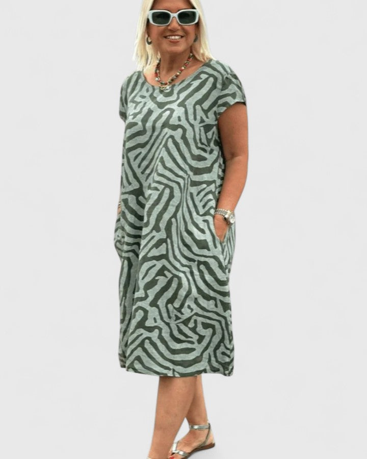 Women's Elegant Dress with A-line Fit for City Strolls