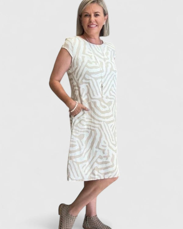 Women's Elegant Dress with A-line Fit for City Strolls