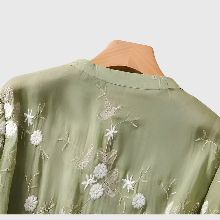 Women's Elegant Top with Embroidered Flowers for Casual Outings