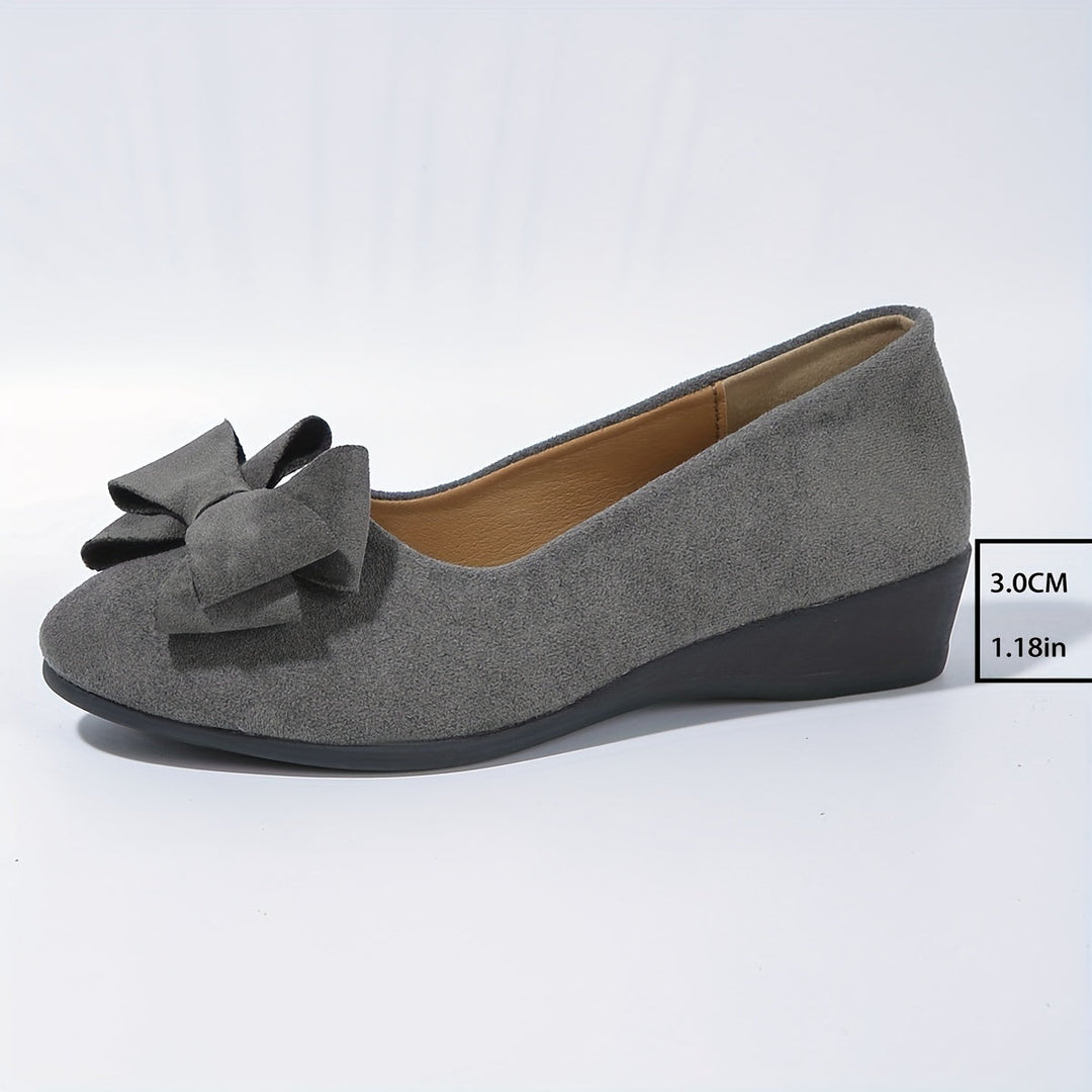 Women's Flats with Targeted Support for Everyday Wear