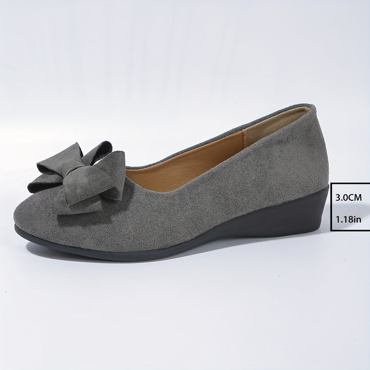 Women's Flats with Targeted Support for Everyday Wear