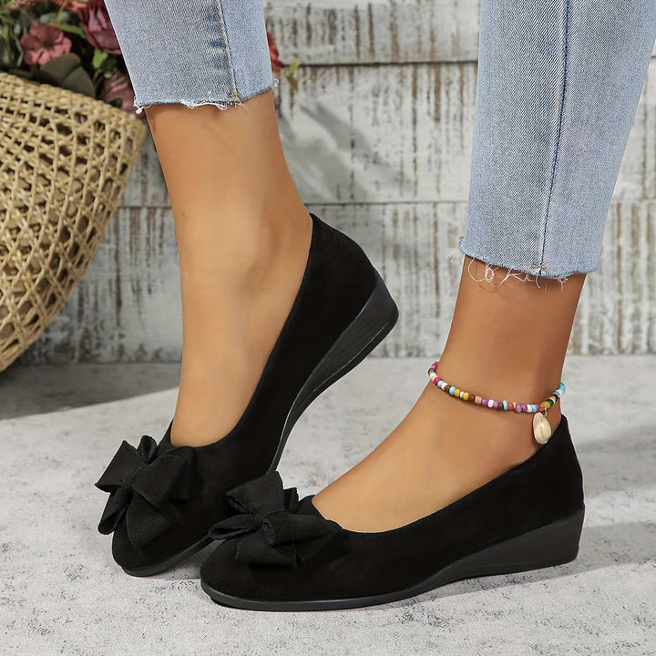 Women's Flats with Targeted Support for Everyday Wear