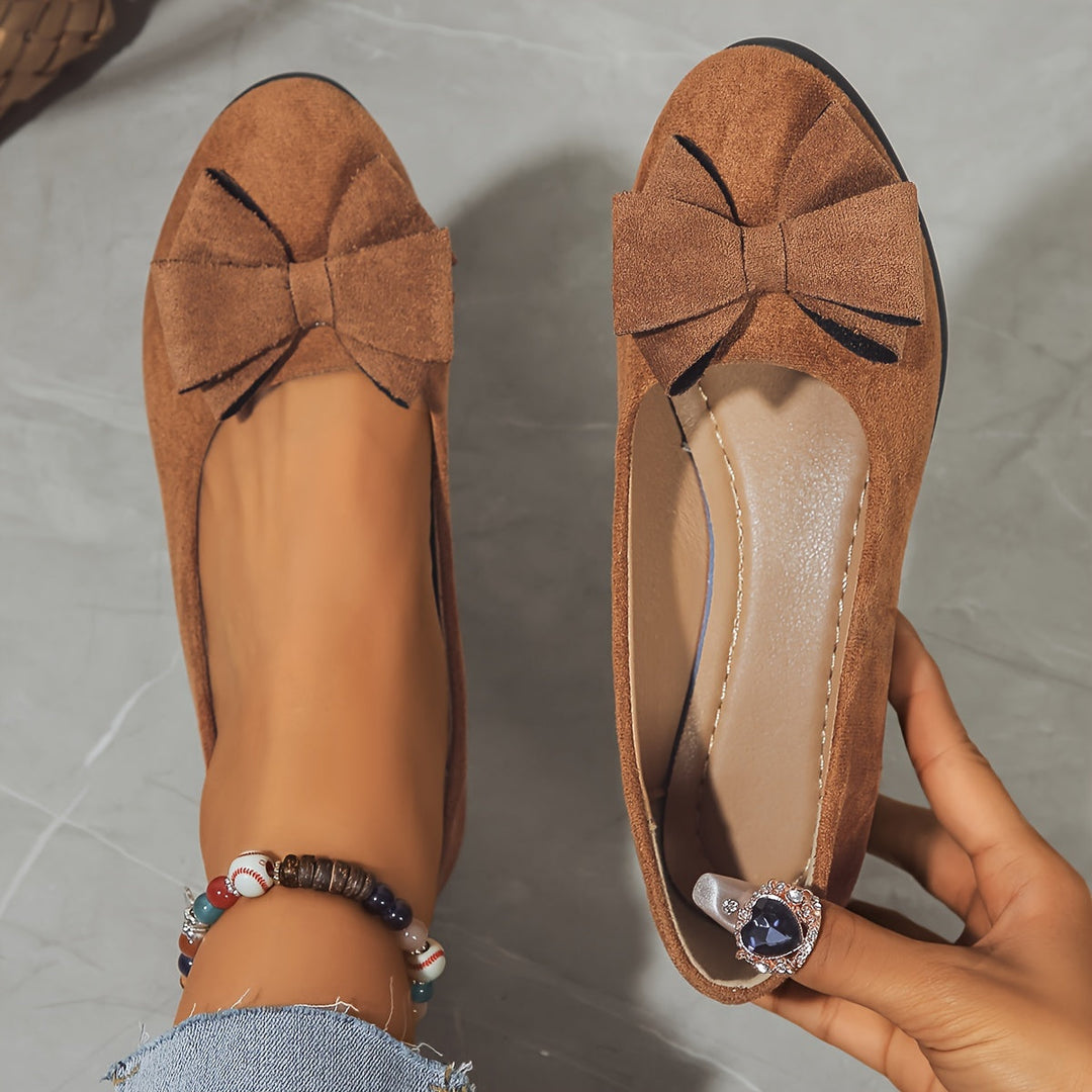 Women's Flats with Targeted Support for Everyday Wear