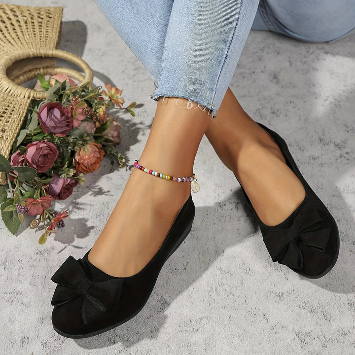 Women's Flats with Targeted Support for Everyday Wear