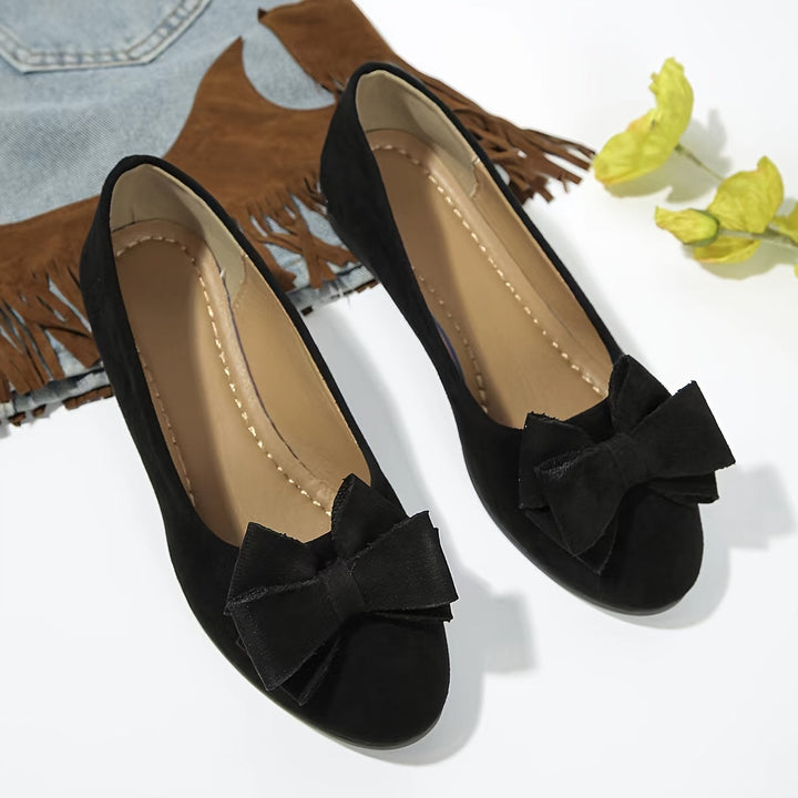 Women's Flats with Targeted Support for Everyday Wear