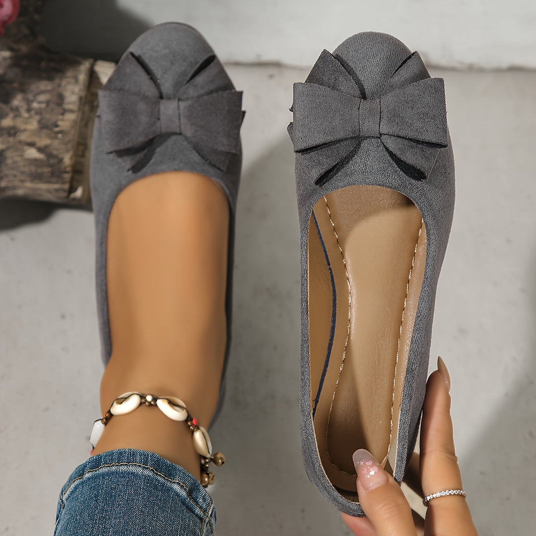 Women's Flats with Targeted Support for Everyday Wear