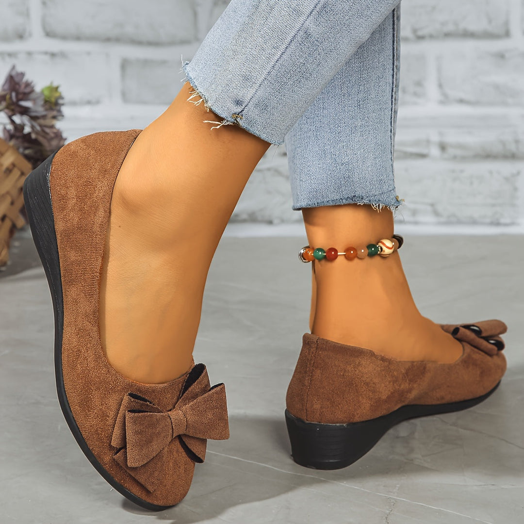 Women's Flats with Targeted Support for Everyday Wear