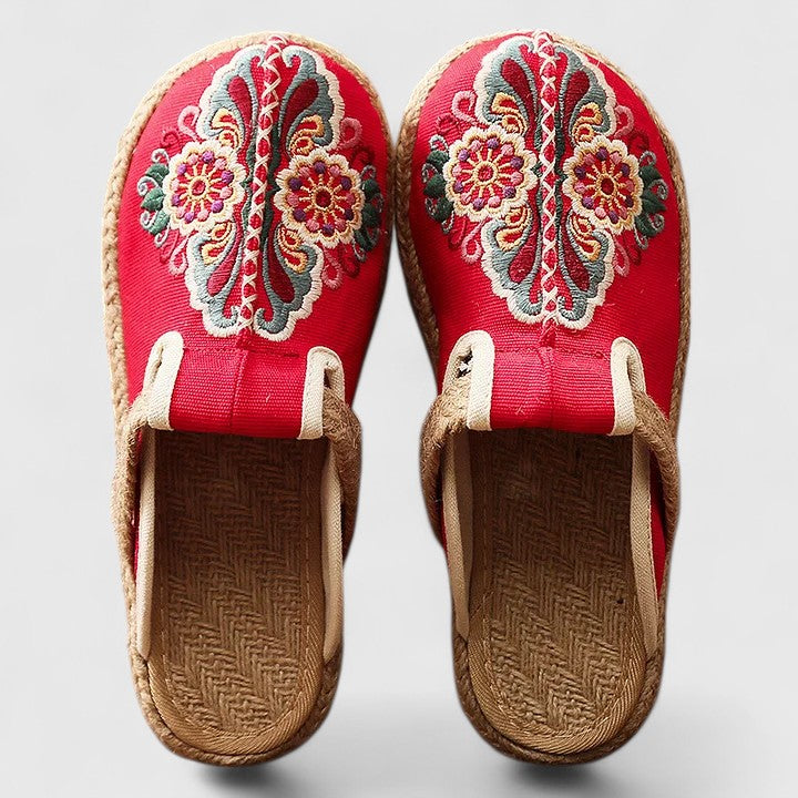 Women's Floral Mules with Embroidered Detail for Casual Wear