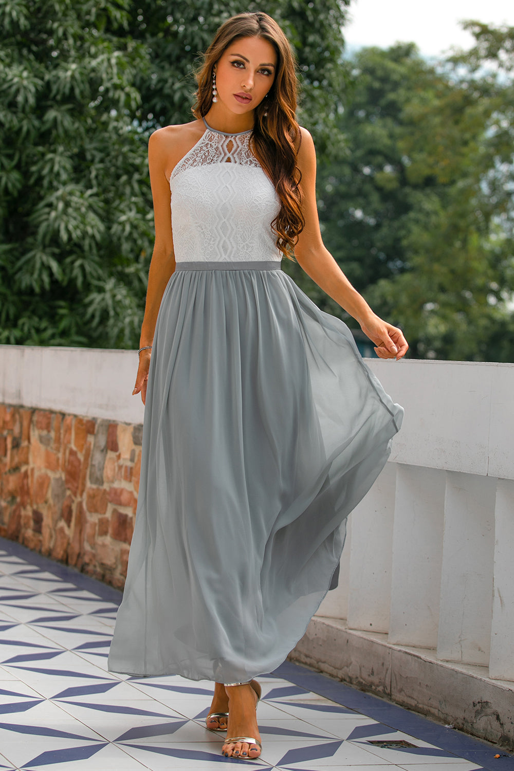 Women's Halter Maxi Dress with Flowing Skirt for Weddings