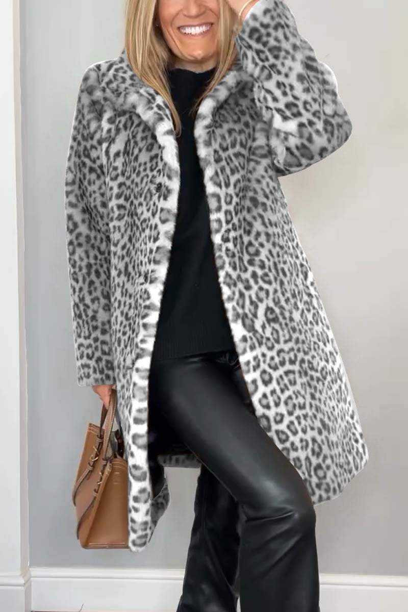Women's Leopard Winter Coat with Bold Print for City Outings