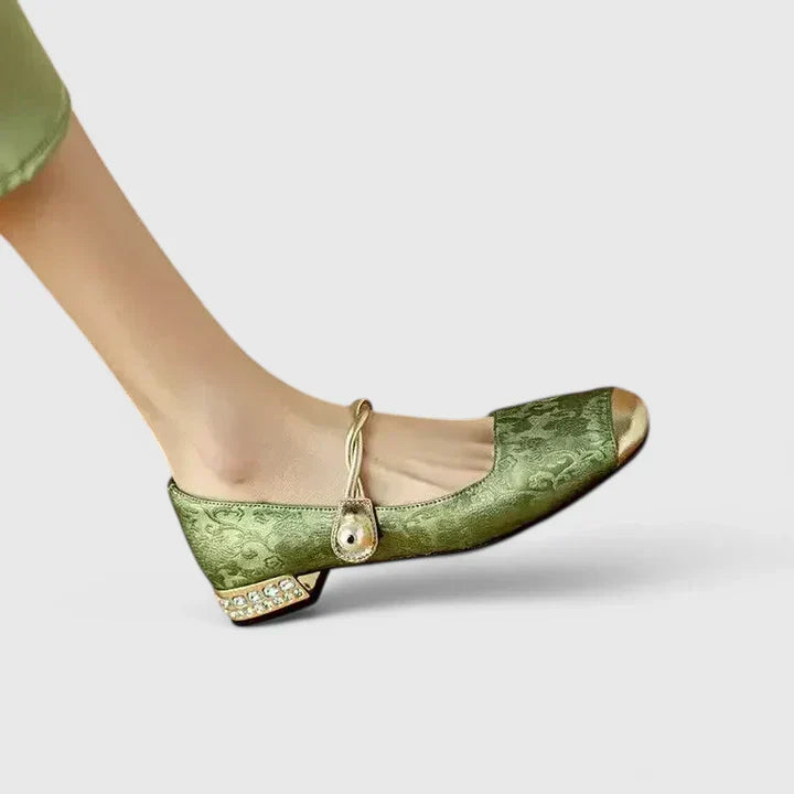 Women's Mary Jane Shoes with Pearl Strap for Everyday Wear