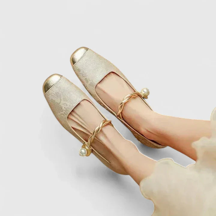 Women's Mary Jane Shoes with Pearl Strap for Everyday Wear