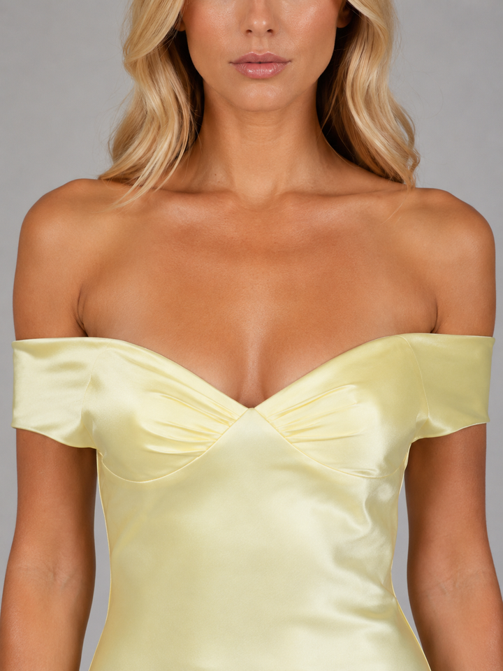 Women’s Off-Shoulder Maxi Dress with Flattering Silhouette
