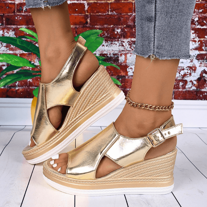 Women's Orthopaedic Sandals with Contoured Lift for Daywear