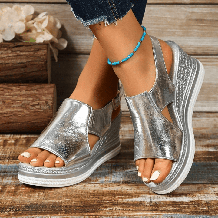 Women's Orthopaedic Sandals with Contoured Lift for Daywear