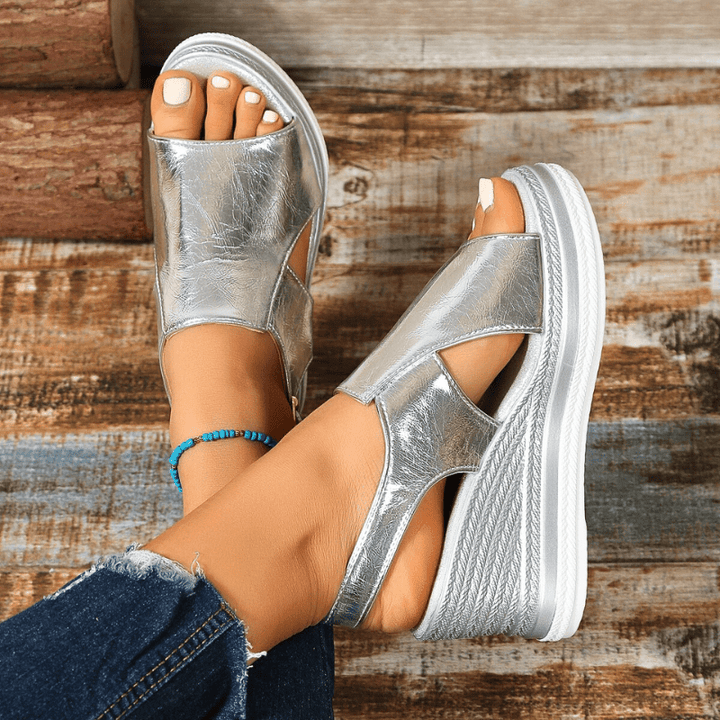 Women's Orthopaedic Sandals with Contoured Lift for Daywear