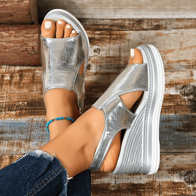 Women's Orthopaedic Sandals with Contoured Lift for Daywear