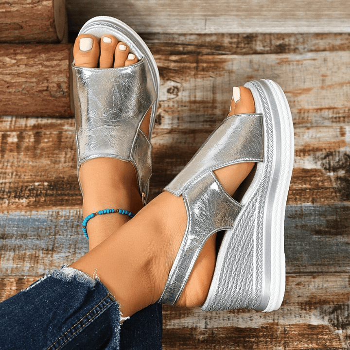 Women's Orthopaedic Sandals with Contoured Lift for Daywear