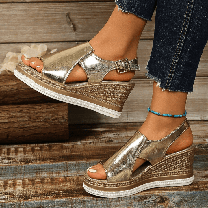 Women's Orthopaedic Sandals with Contoured Lift for Daywear
