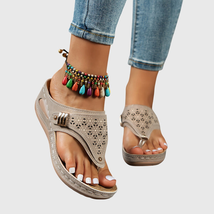 Women's Sandals with Beaded Anklet for Summer Outings