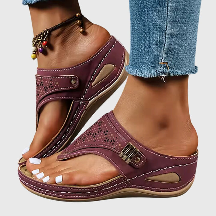 Women's Sandals with Beaded Anklet for Summer Outings