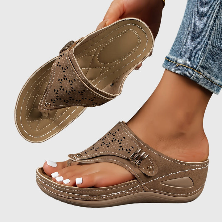Women's Sandals with Beaded Anklet for Summer Outings