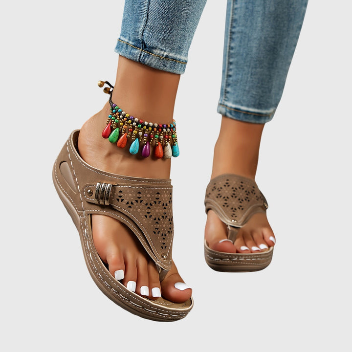 Women's Sandals with Beaded Anklet for Summer Outings