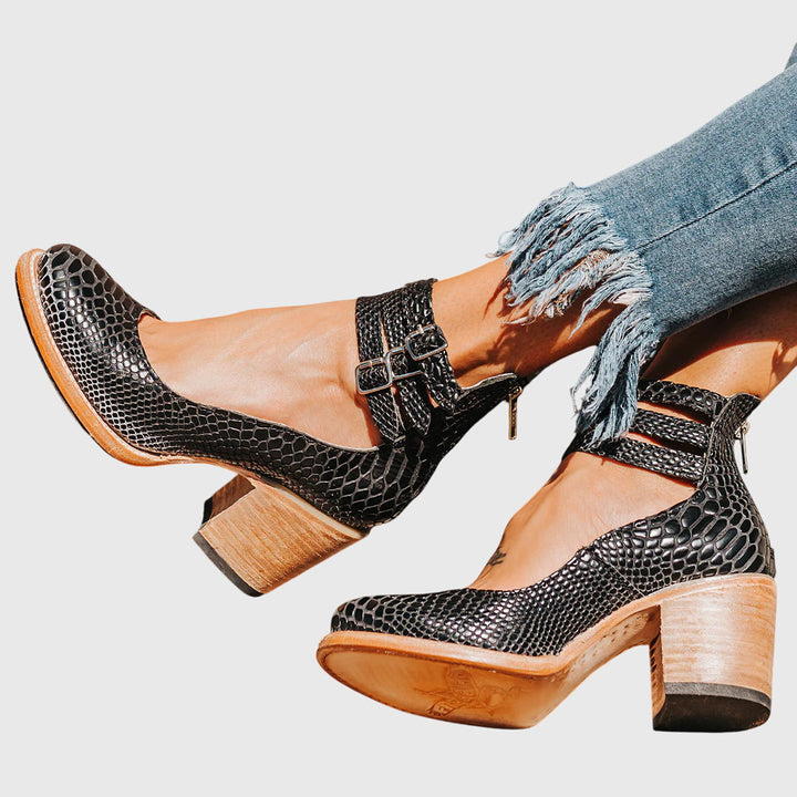 Women's Sandals with Elegant Comfort for City Walks