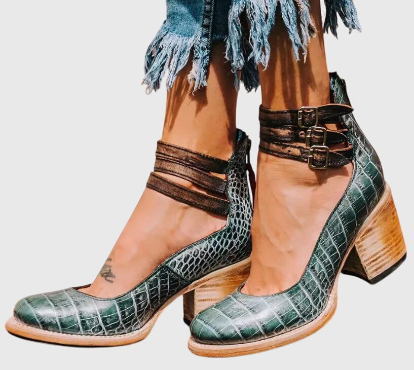 Women's Sandals with Elegant Comfort for City Walks