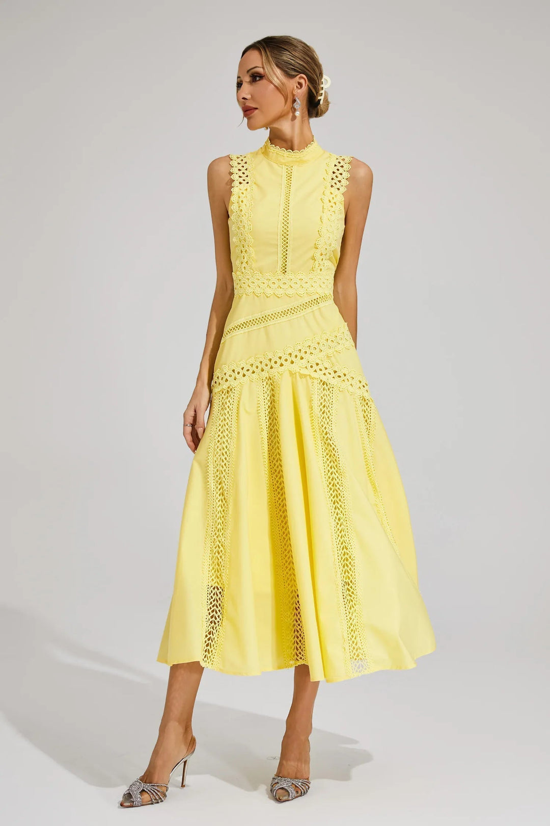 Women’s Sleeveless Lace Midi Dress with Silhouette