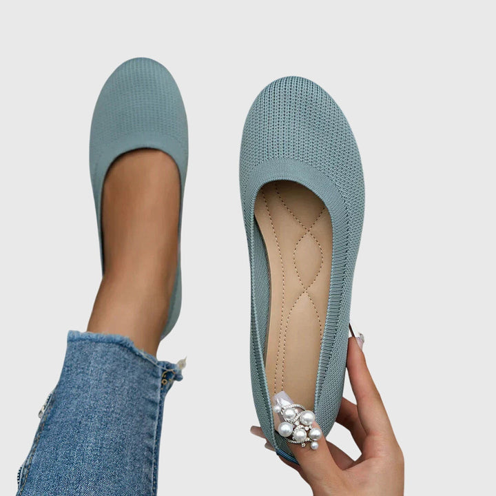 Women's Slip-on Shoes with Arch Support for Everyday Wear