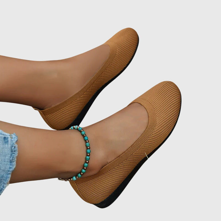 Women's Slip-on Shoes with Arch Support for Everyday Wear