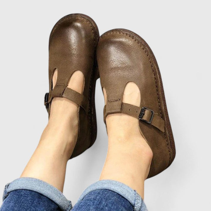 Women's Strap Shoes with Classic Design for Smart Casual