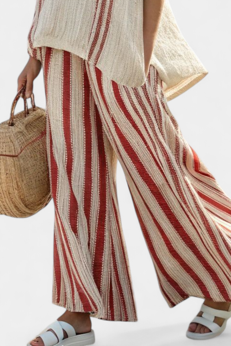 Women's Textured Top &amp; Linen Trousers for Coastal Days