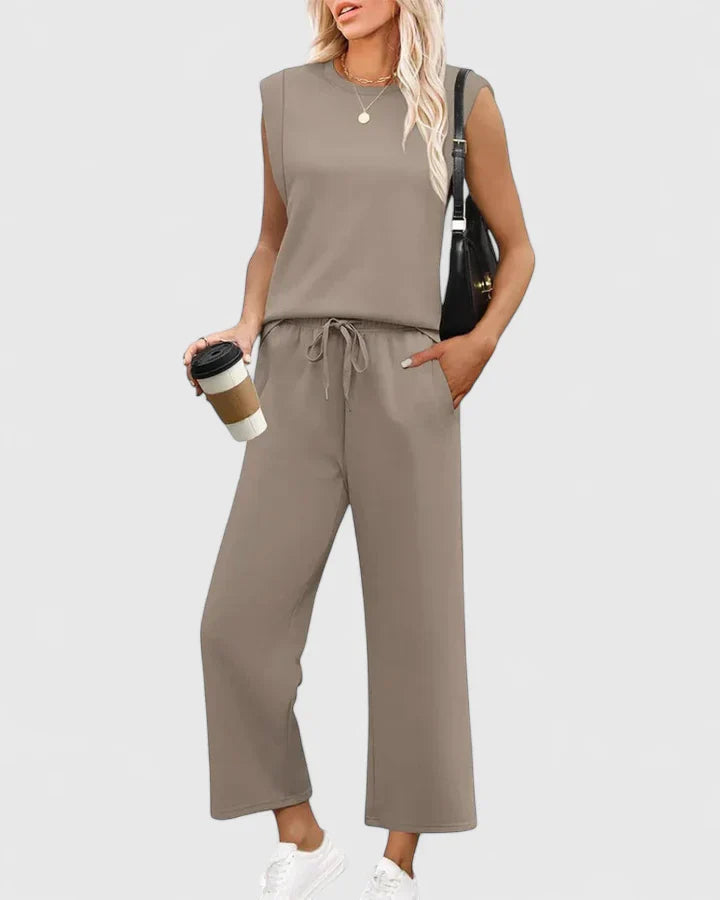 Women's Two-Piece Set with Sleeveless Top for Casual Daywear