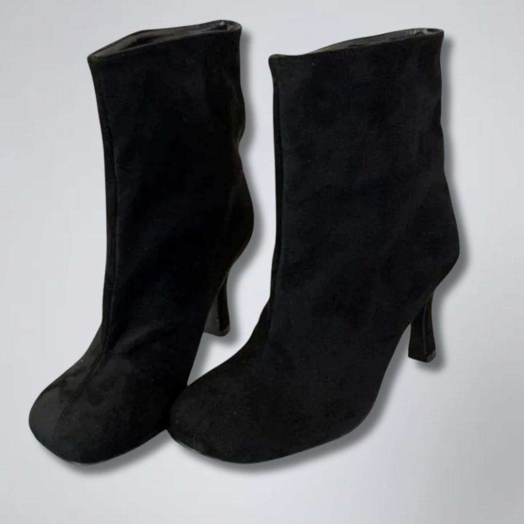 Women's Boots – Suede Mid-Calf Classic