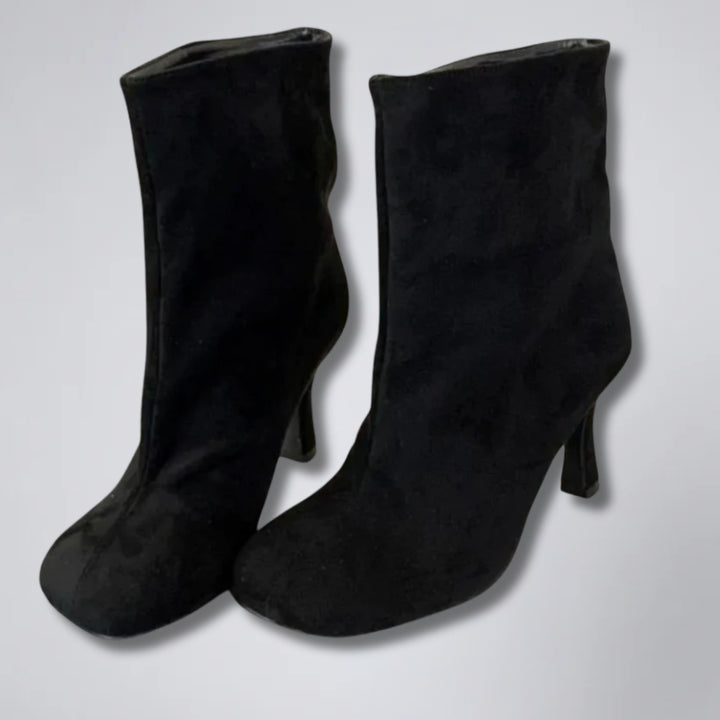 Women's Boots – Suede Mid-Calf Classic