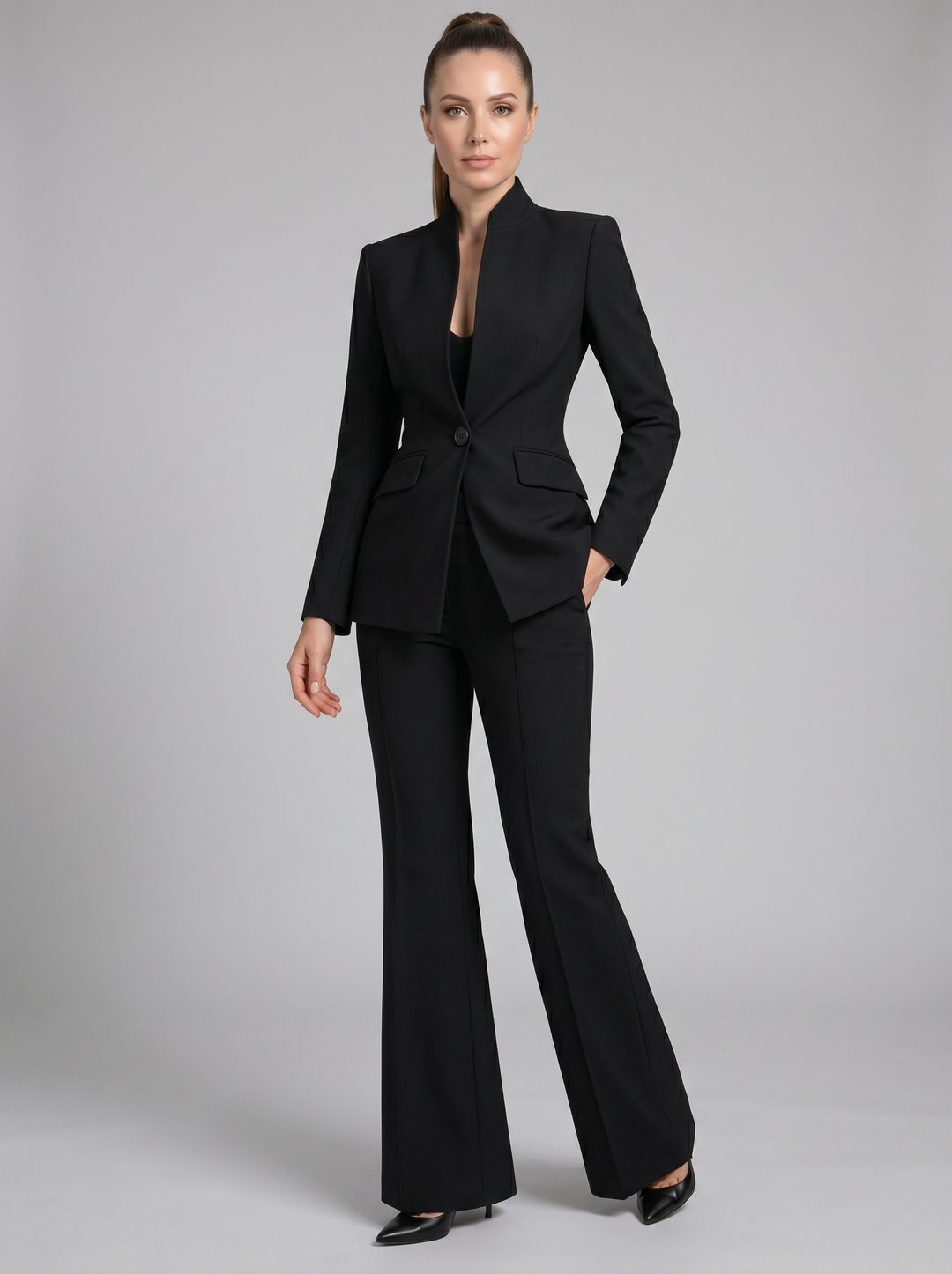 Women's tailored blazer and trouser suit set, black